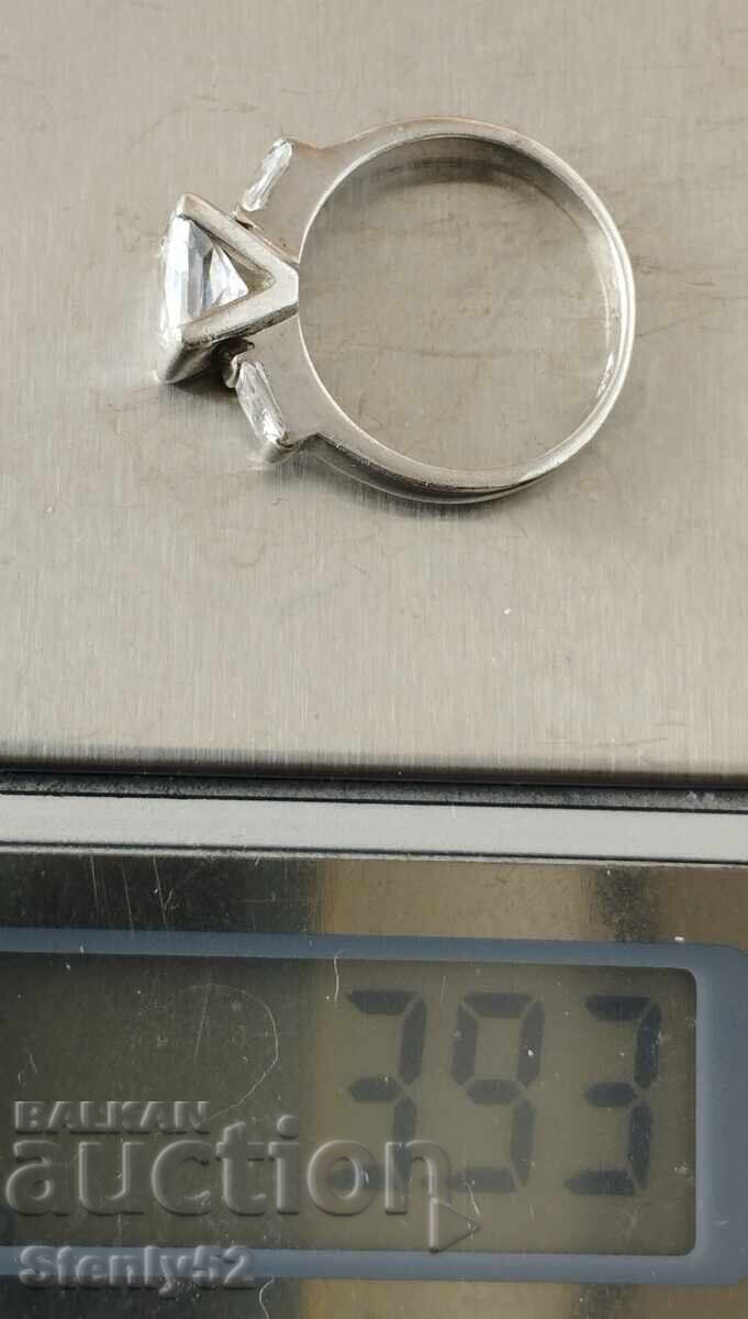 Inel de argint cu pietre, proba 925, greutate 3.93 gr cu preț € 28.00 | 54.76 BGN