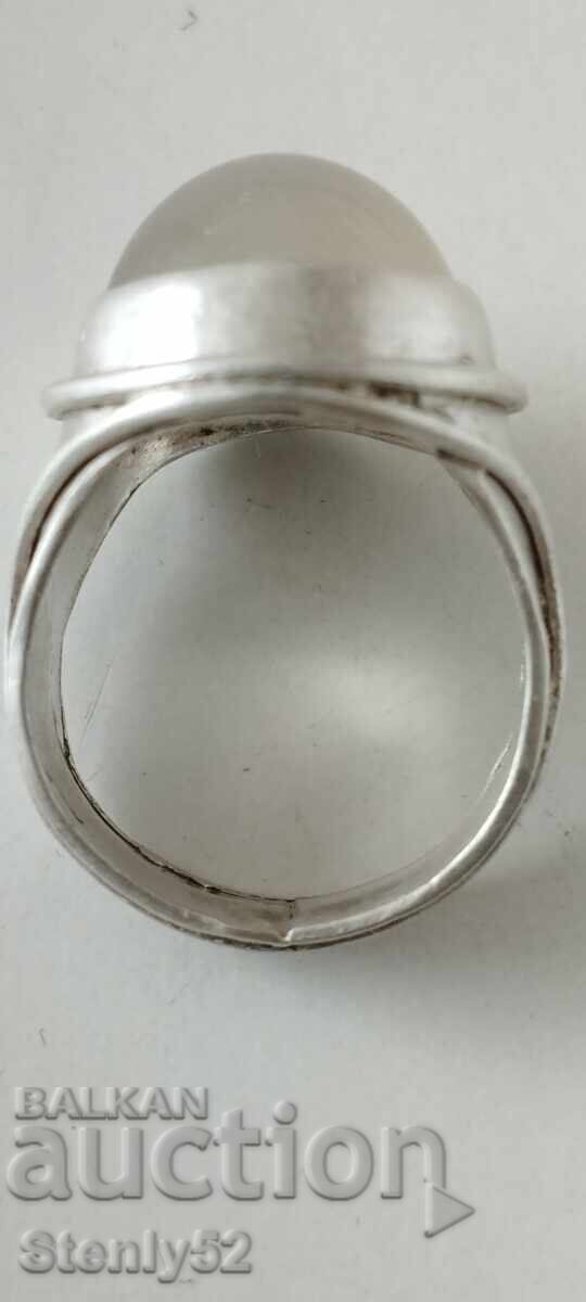 Auction Silver ring with moonstone, weight 6.34 g Auction Silver ring with moonstone, weight 6.34 g