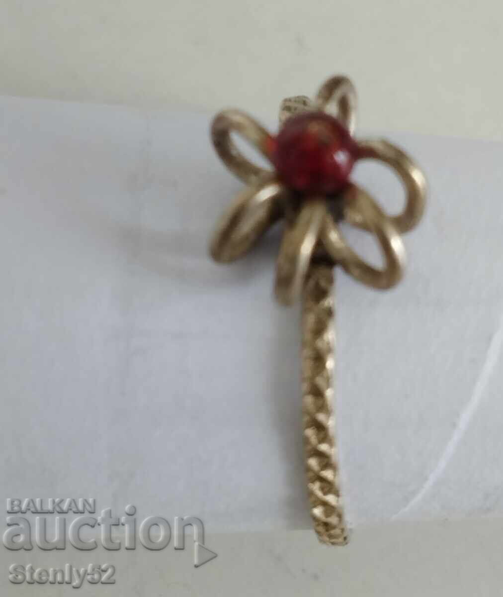 Ασημένιο δαχτυλίδι με ρουμπίνι 0.63 γρ με τιμή 20.00 BGN | € 10.23 Ασημένιο δαχτυλίδι με ρουμπίνι 0.63 γρ με τιμή 20.00 BGN | € 10.23