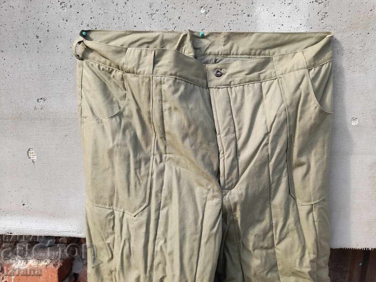 Παλιό καπιτονέ παντελόνι με τιμή 32.00 BGN | € 16.36