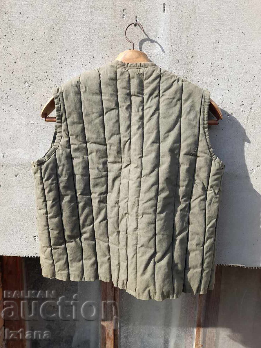 Стар ватиран елек - 5 Стар ватиран елек - 5