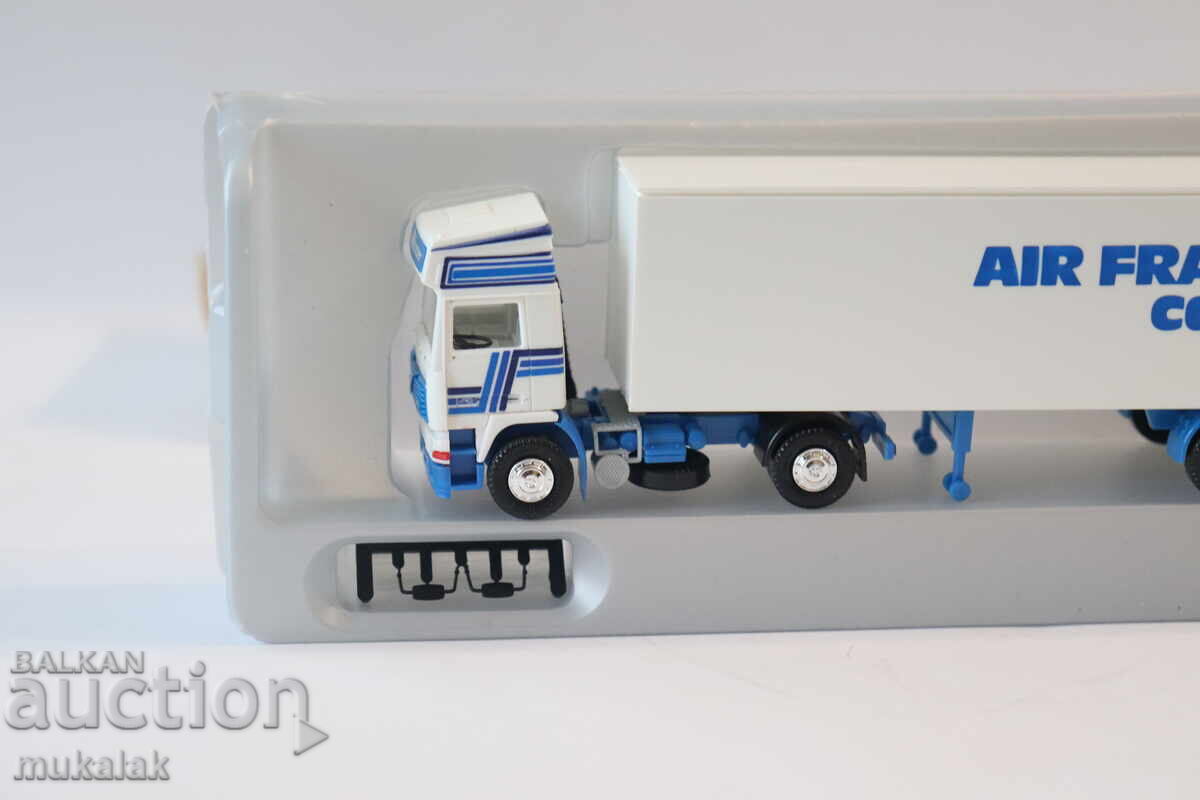 ALBEDO H0 1/87 VOLVO TIR Model Truck with price 25.00 BGN | € 12.78
