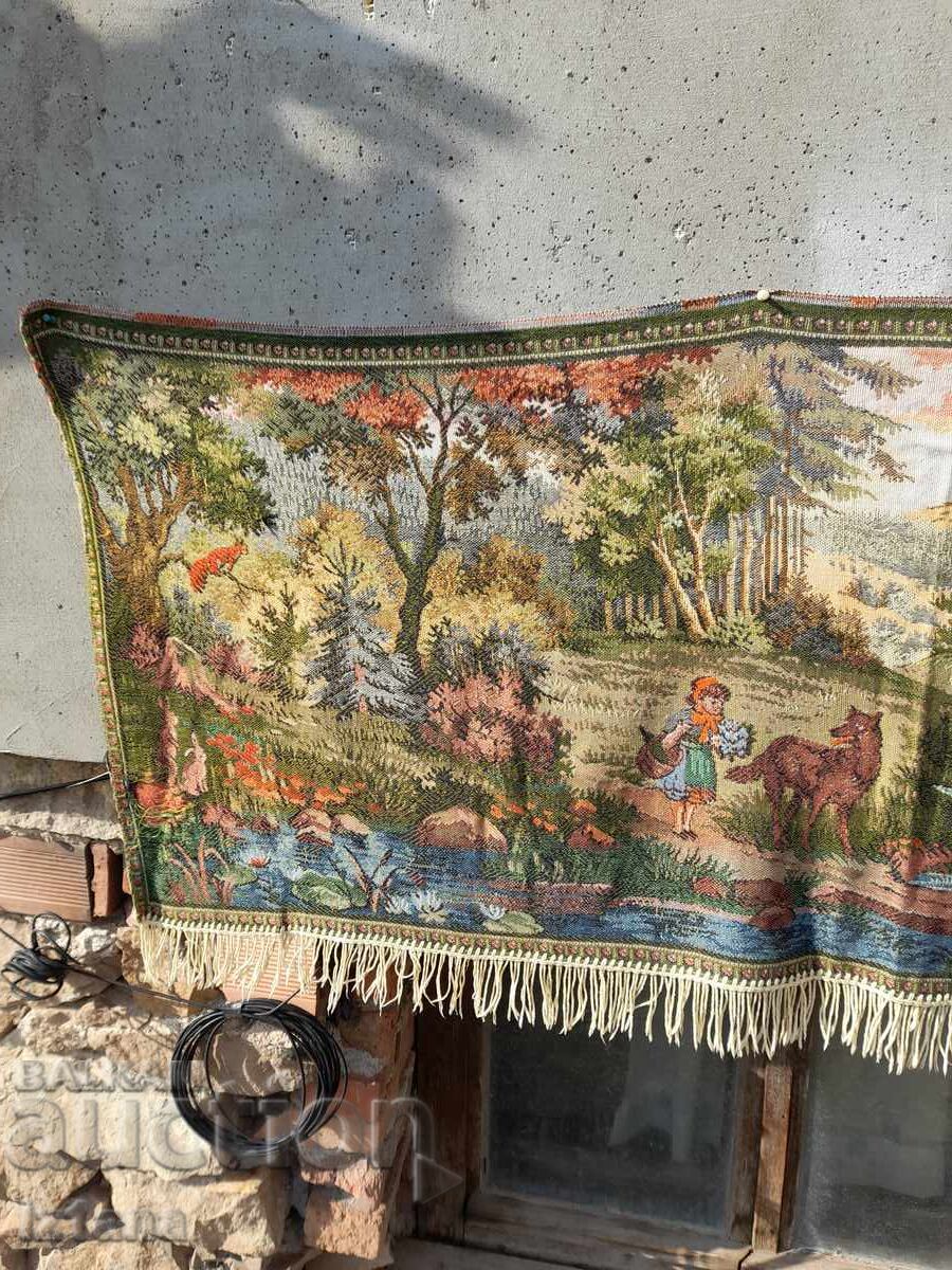 Παλιό χαλί Η Κοκκινοσκουφίτσα, επένδυση τοίχου με τιμή 55.00 BGN | € 28.12