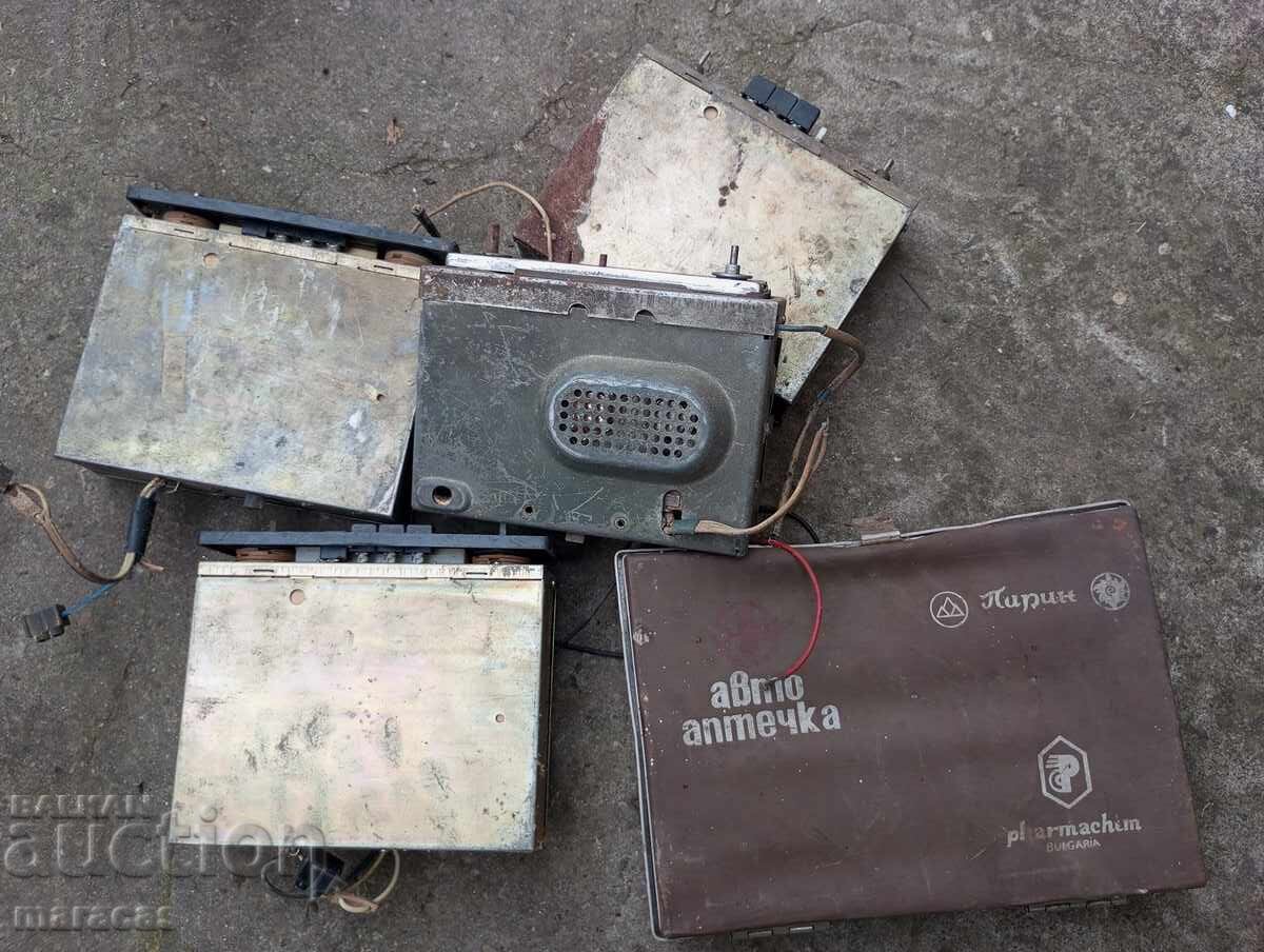Δημοπρασία Παλιά ραδιά για ρετρό αυτοκίνητα και φαρμακείο αυτοκινήτου