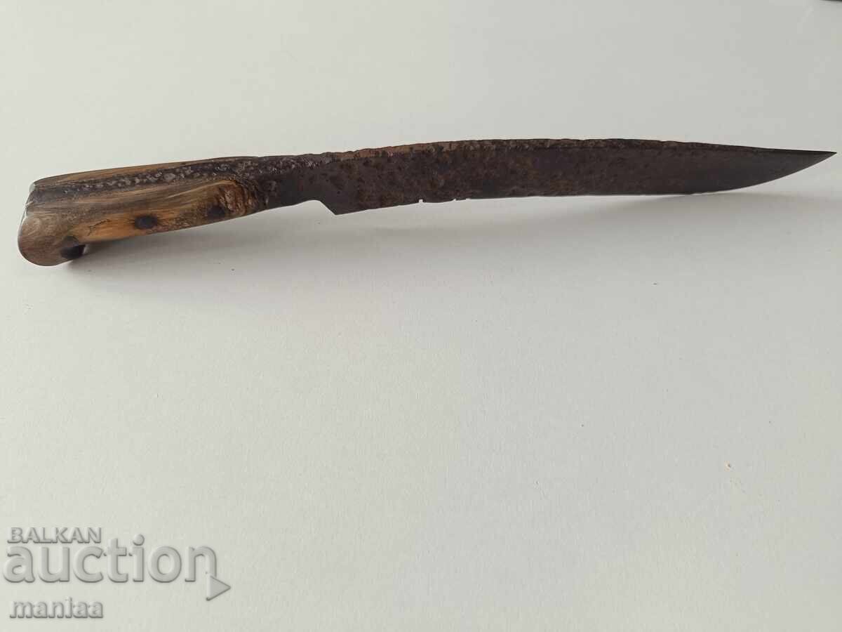 Μαχαίρι, καραγκούλακ με τιμή 450.00 BGN | € 230.08 Μαχαίρι, καραγκούλακ με τιμή 450.00 BGN | € 230.08