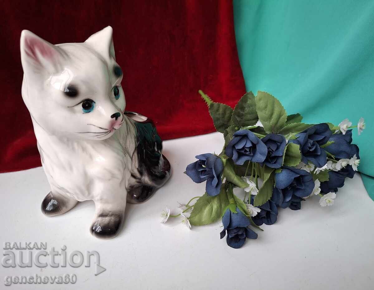 Black and white porcelain cat with a bouquet/cachepot with price 30.00 BGN | € 15.34