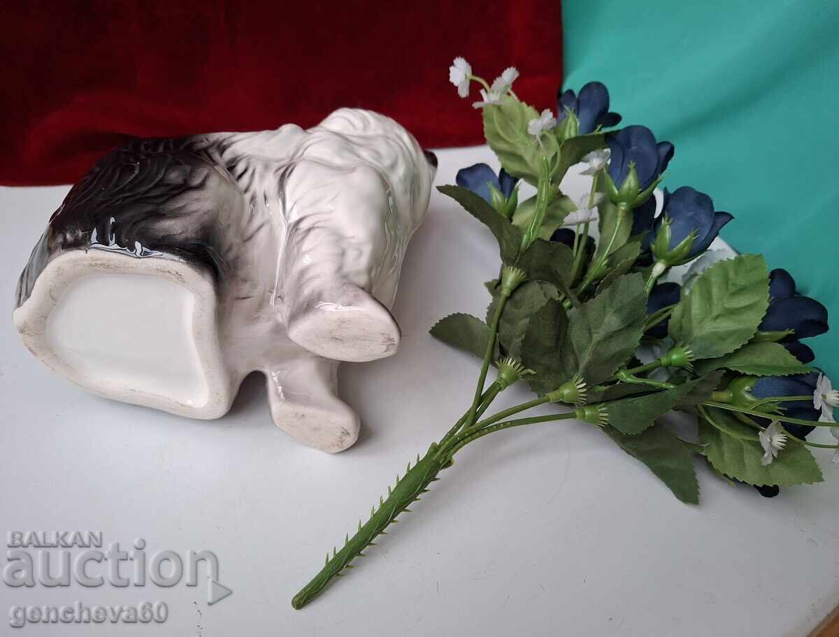 Black and white porcelain cat with a bouquet/cachepot - 5