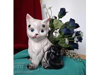 Pisică de porțelan alb-negru cu buchet/ghiveci