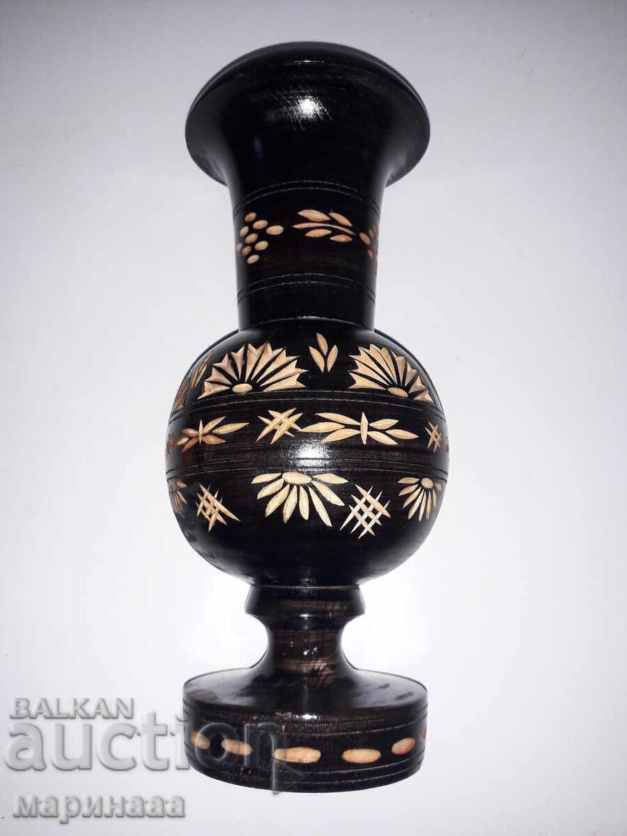 OLD VASE. WOOD. 747 GR with price € 6.00 | 11.73 BGN