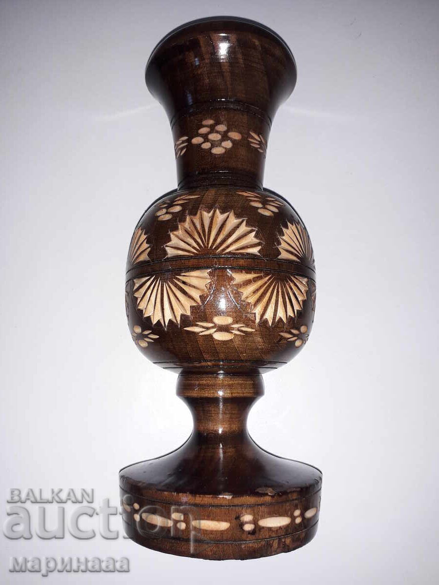 OLD VASE. WOOD. 659 GR with price 10.00 BGN | € 5.11 OLD VASE. WOOD. 659 GR with price 10.00 BGN | € 5.11