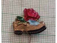 Vechi insignă Pantof cu trandafir