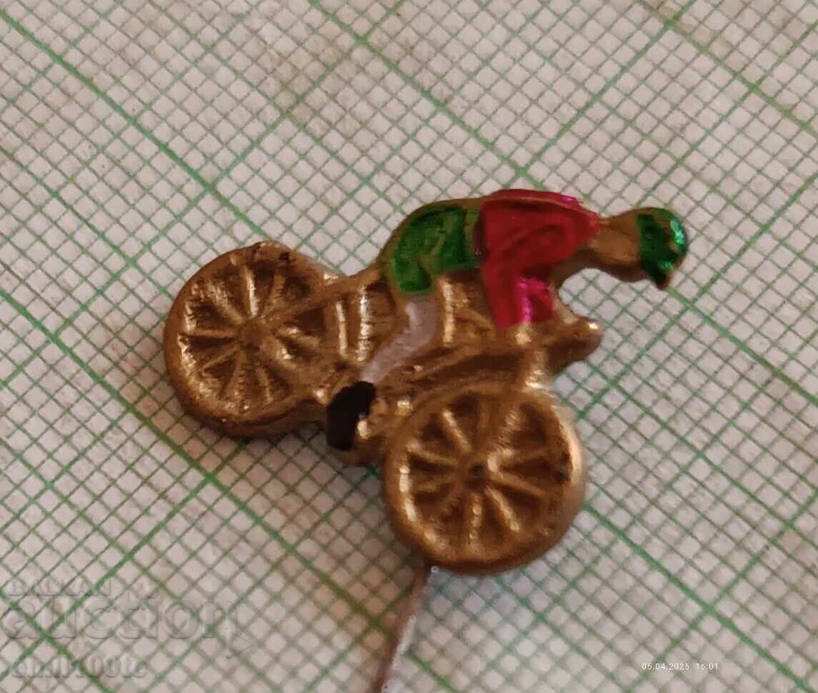 Стара значка Колоездач с цена 5.00 лв. | € 2.56 Стара значка Колоездач с цена 5.00 лв. | € 2.56