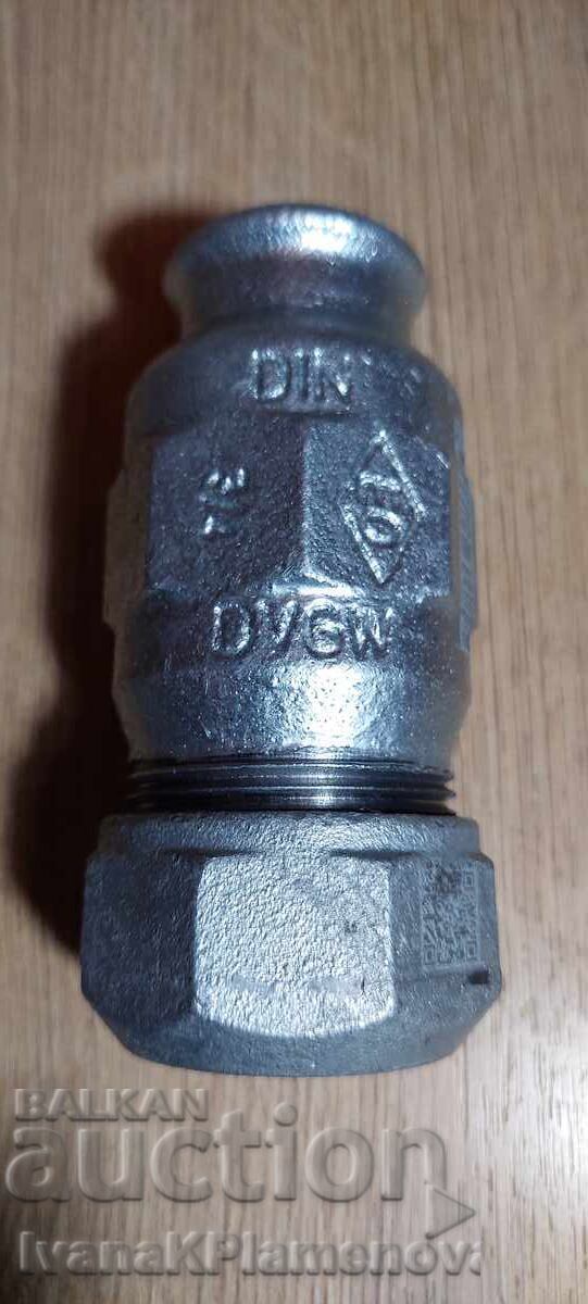 Quick connection new 3/4 with price 14.00 BGN | € 7.16 Quick connection new 3/4 with price 14.00 BGN | € 7.16