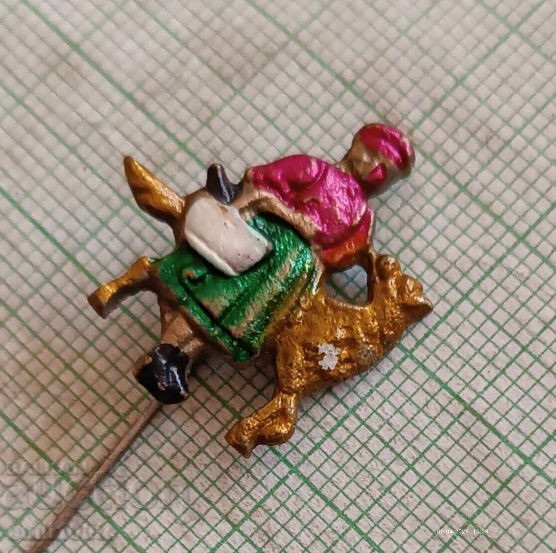 Παλαιό σήμα Κόκκινη Κουκούλα και Λύκος με τιμή 5.00 BGN | € 2.56