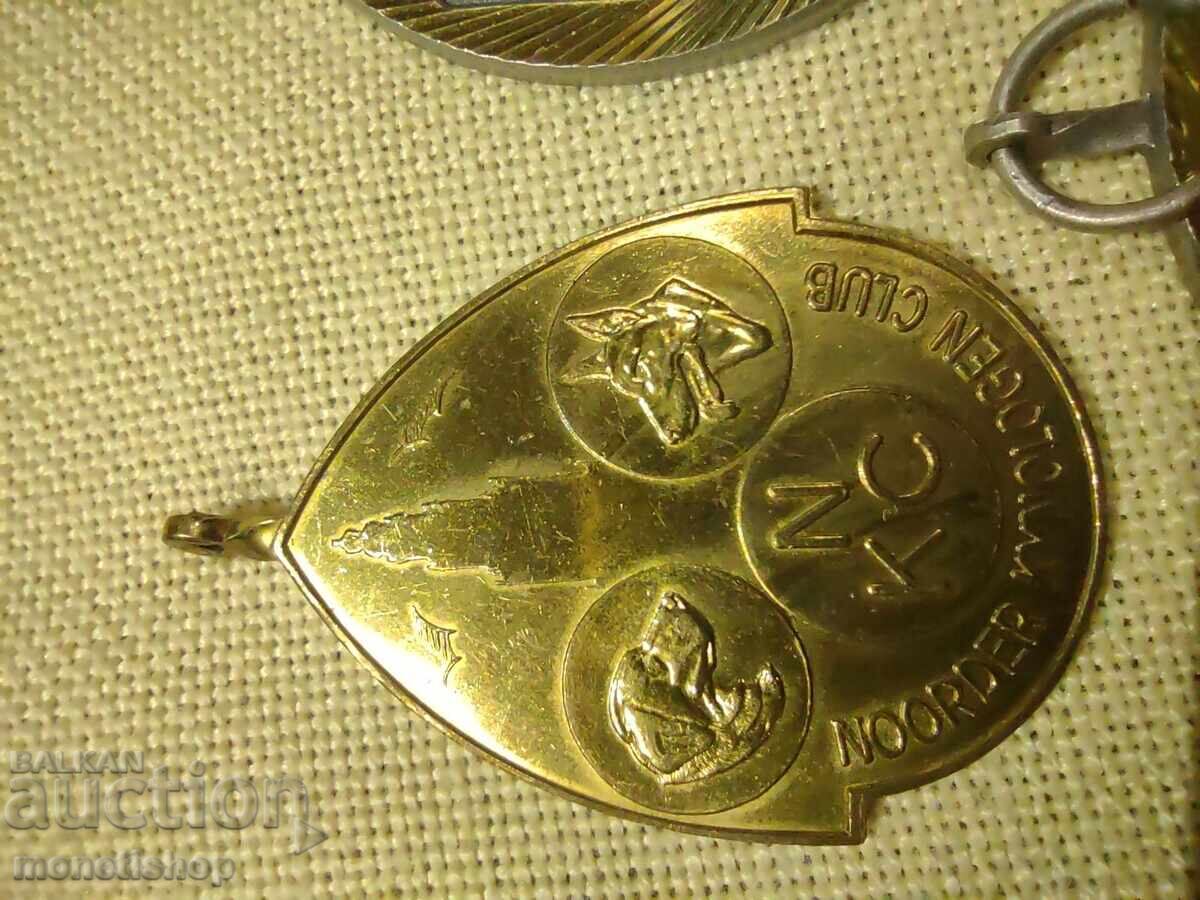 Δημοπρασία 9τμχ. μετάλλια θέμα Σκύλοι