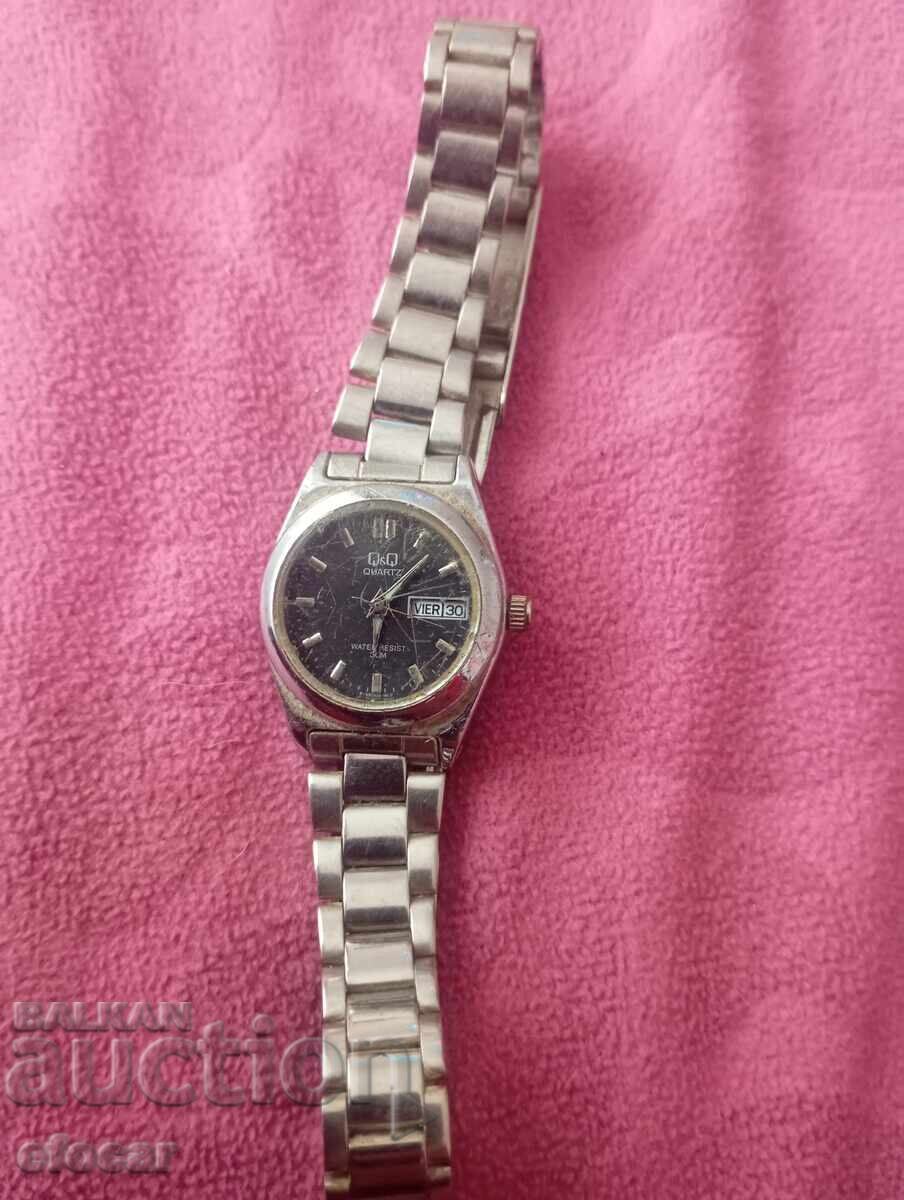 часовник Q Q с цена € 2.99 | 5.85 лв.