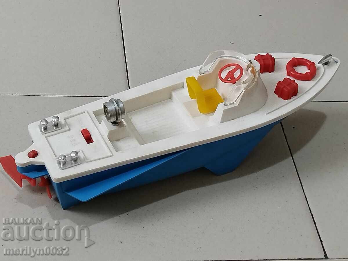 Vechie jucărie de plastic barcă SSSR kater Vechie jucărie de plastic barcă SSSR kater