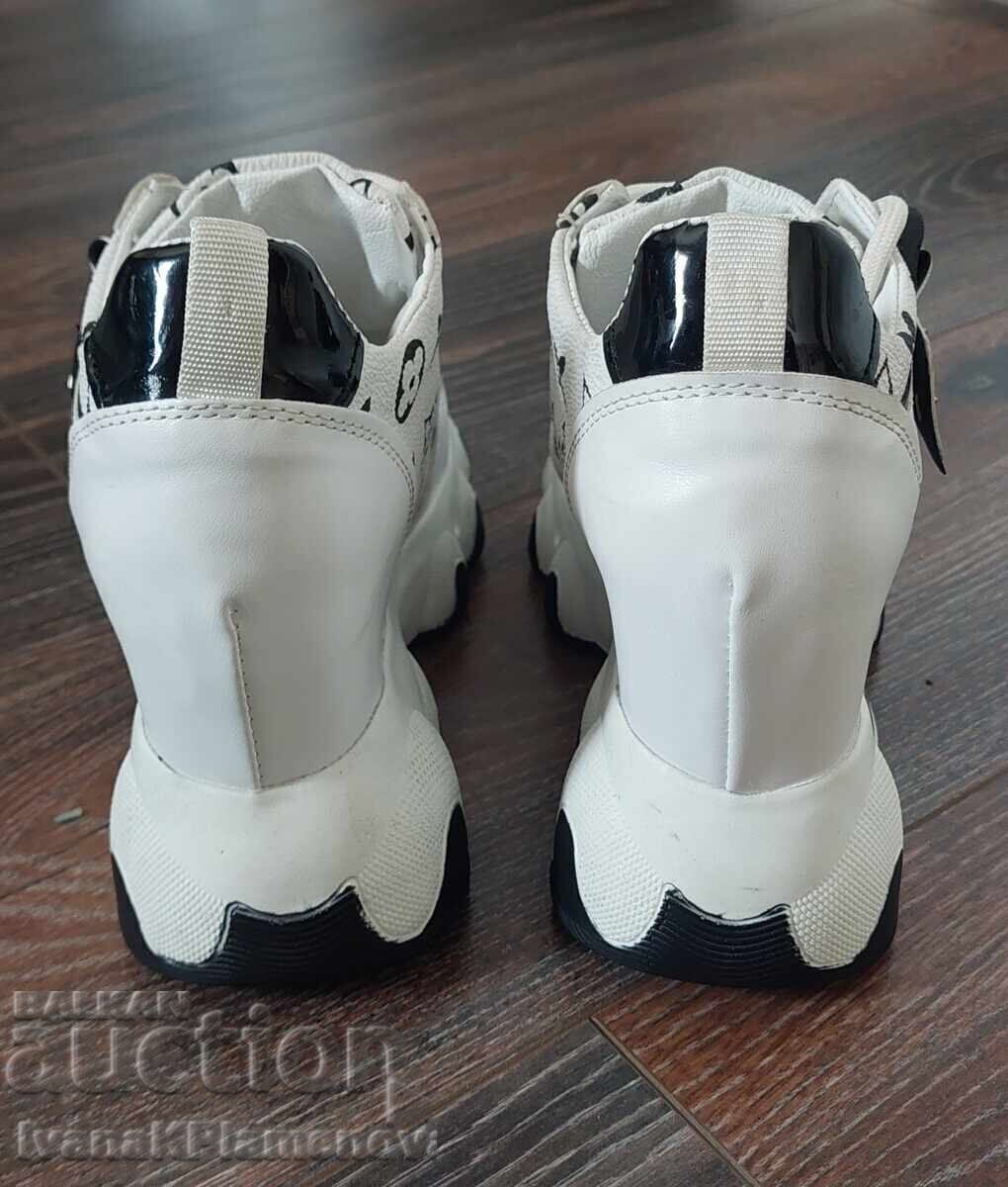 Women's Sports Shoes Size 39 Excellent LOUIS VUITTON - 5