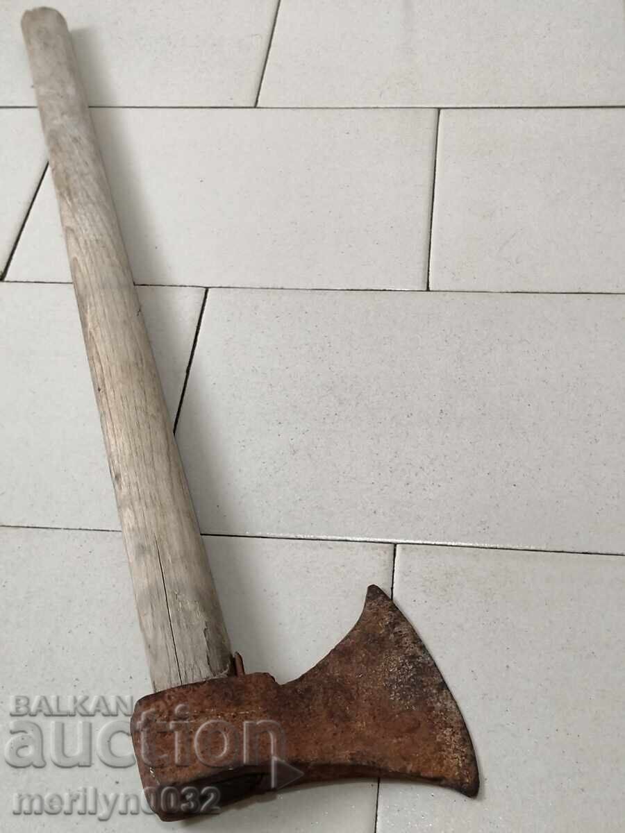 Стара брадва WW2 топор инструмент Вермахт ковано желязо с цена 77.00 лв. | € 39.37