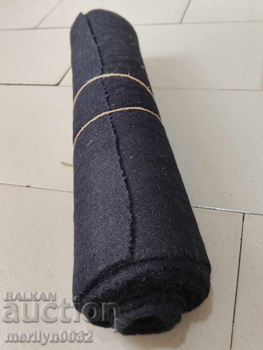 Πλατίνινο ρολό χειροποίητου υφαντού μάλλινου υφάσματος σαγιάκ με τιμή 69.00 BGN | € 35.28 Πλατίνινο ρολό χειροποίητου υφαντού μάλλινου υφάσματος σαγιάκ με τιμή 69.00 BGN | € 35.28