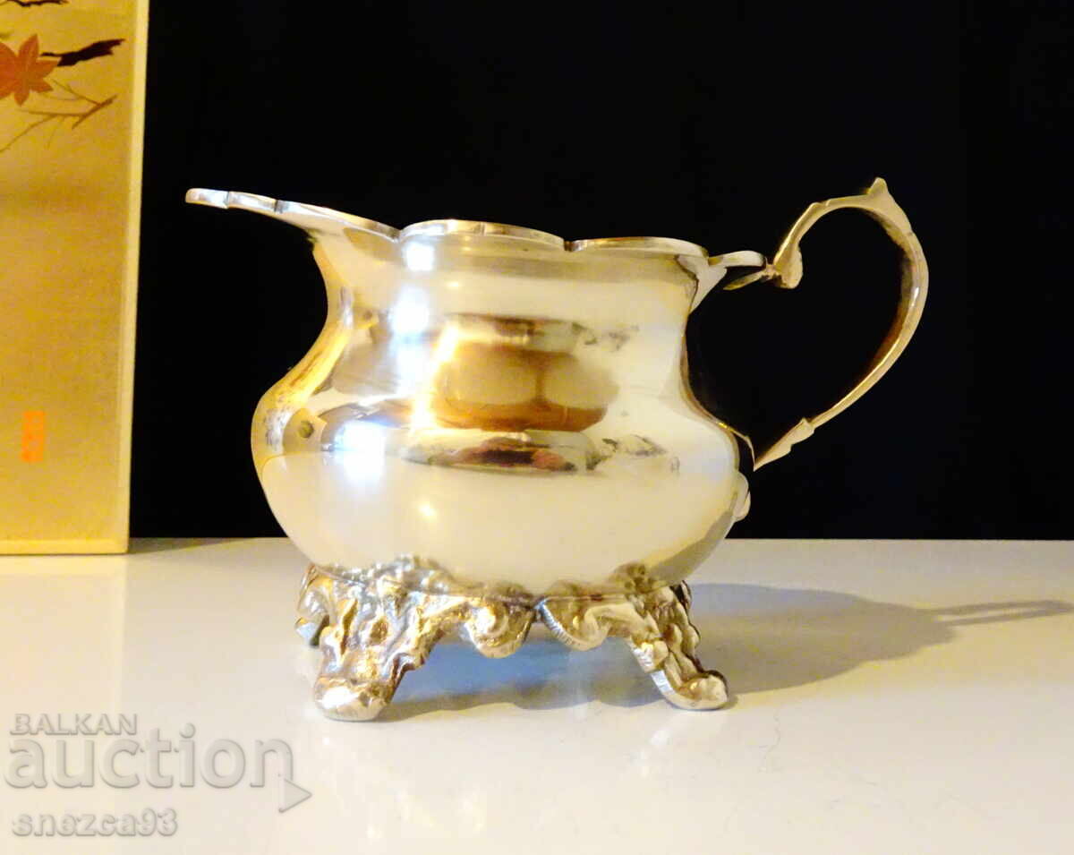 Αγγλική αντίκα μπρούτζινη κανάτα, σαλτσιέρα