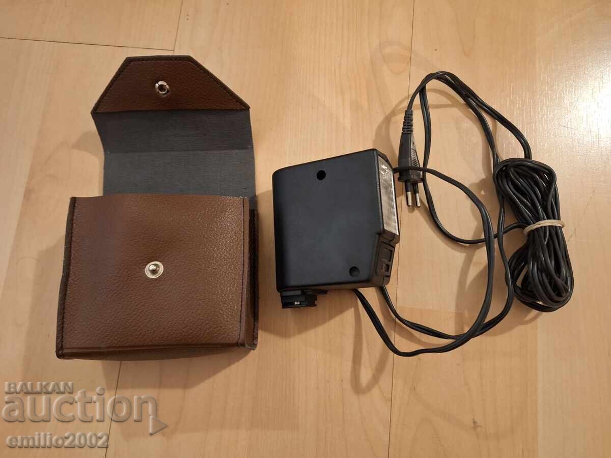 Φωτογραφικό φλας 220V ρετρό σοσιαλ Φωτογραφικό φλας 220V ρετρό σοσιαλ