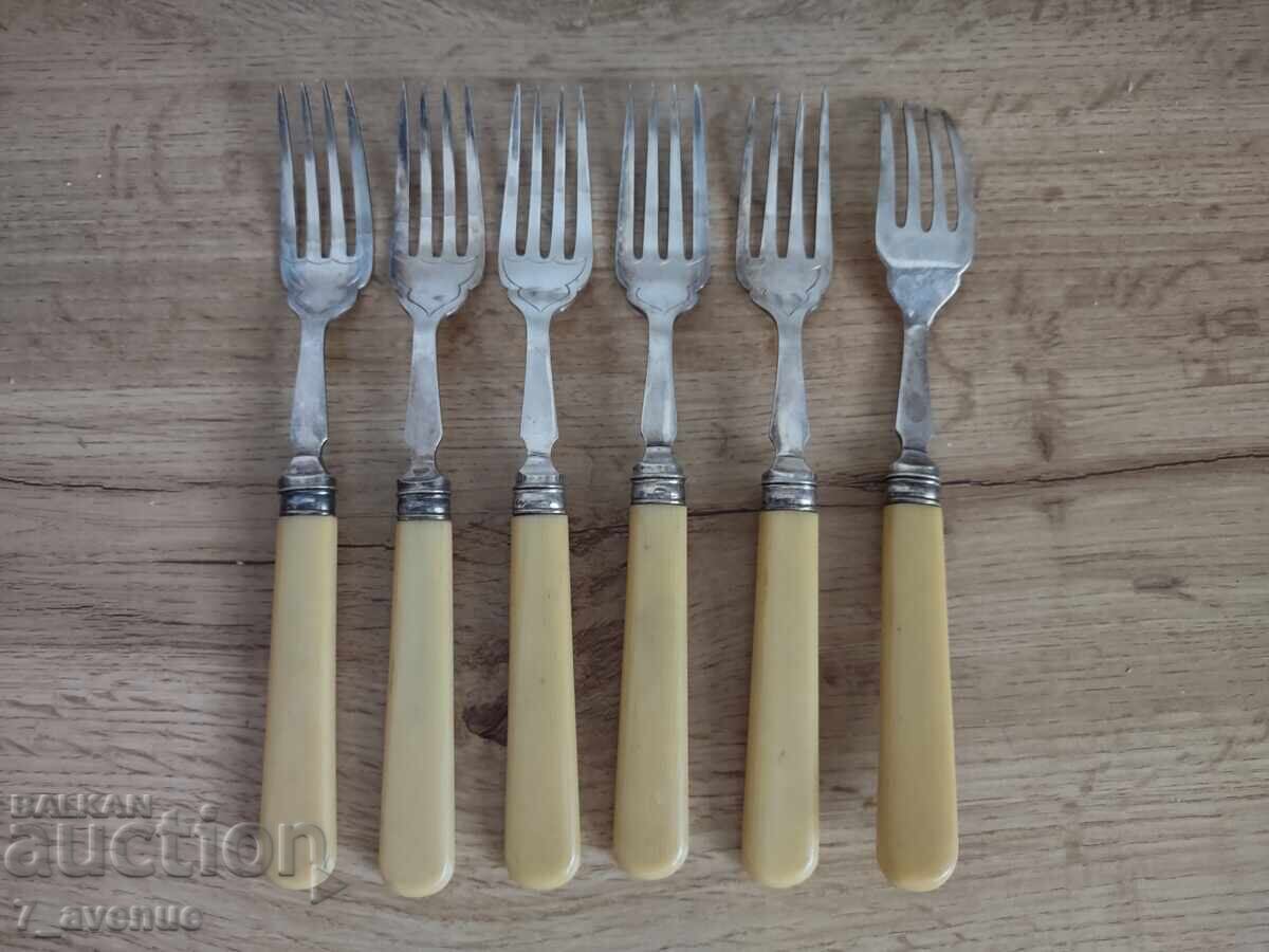 6 pieces of old cutlery, forks, before 1960, 6.04.25 - 5 6 pieces of old cutlery, forks, before 1960, 6.04.25 - 5