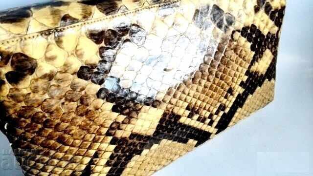 Licitație Geantă clasică din piele de piton de șarpe Licitație Geantă clasică din piele de piton de șarpe