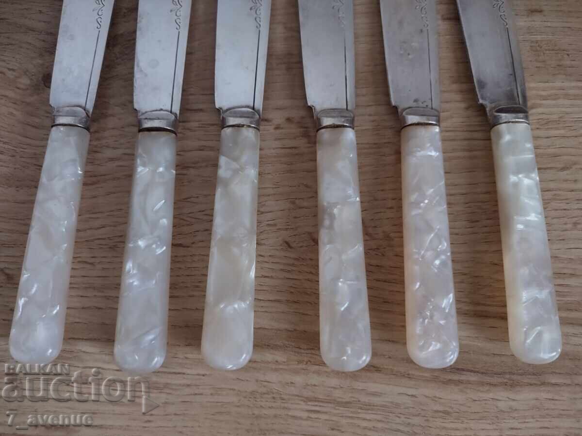 Old cutlery, knives, style and beauty 6.04.25 with price 99.00 BGN | € 50.62 Old cutlery, knives, style and beauty 6.04.25 with price 99.00 BGN | € 50.62