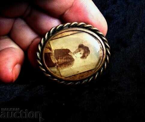 Broșă foto victoriană Broșă foto victoriană