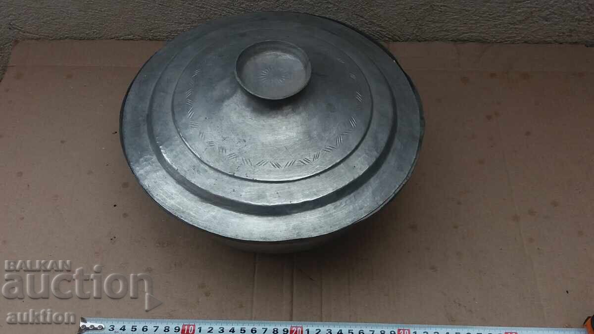 ΕΞΑΙΡΕΤΙΚΟ ΧΑΛΚΙΝΟ ΚΑΖΑΝΙ ΑΝΑΓΕΝΝΗΣΗΣ (otlichna kovana vŭzrozhdenska bakŭrena tendzhera) με τιμή 49.99 BGN | € 25.56