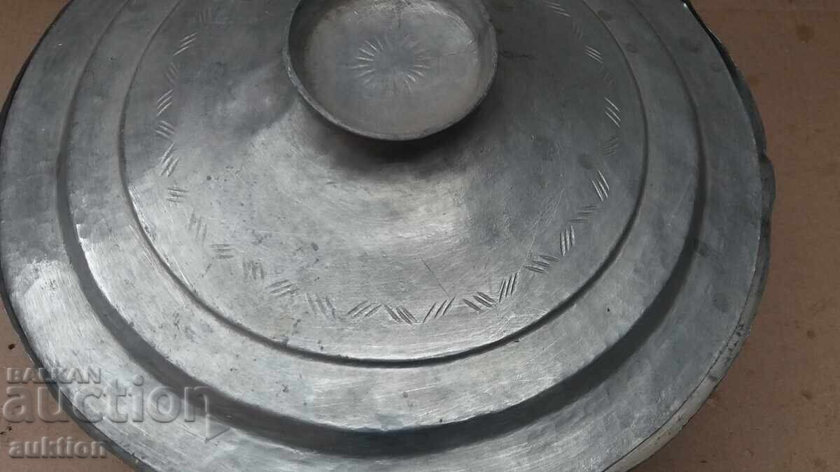 Δημοπρασία ΕΞΑΙΡΕΤΙΚΟ ΧΑΛΚΙΝΟ ΚΑΖΑΝΙ ΑΝΑΓΕΝΝΗΣΗΣ (otlichna kovana vŭzrozhdenska bakŭrena tendzhera)