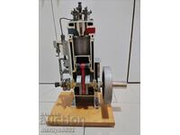 Макет на дизелов двигател модел 70-те год НРБ made in Poland