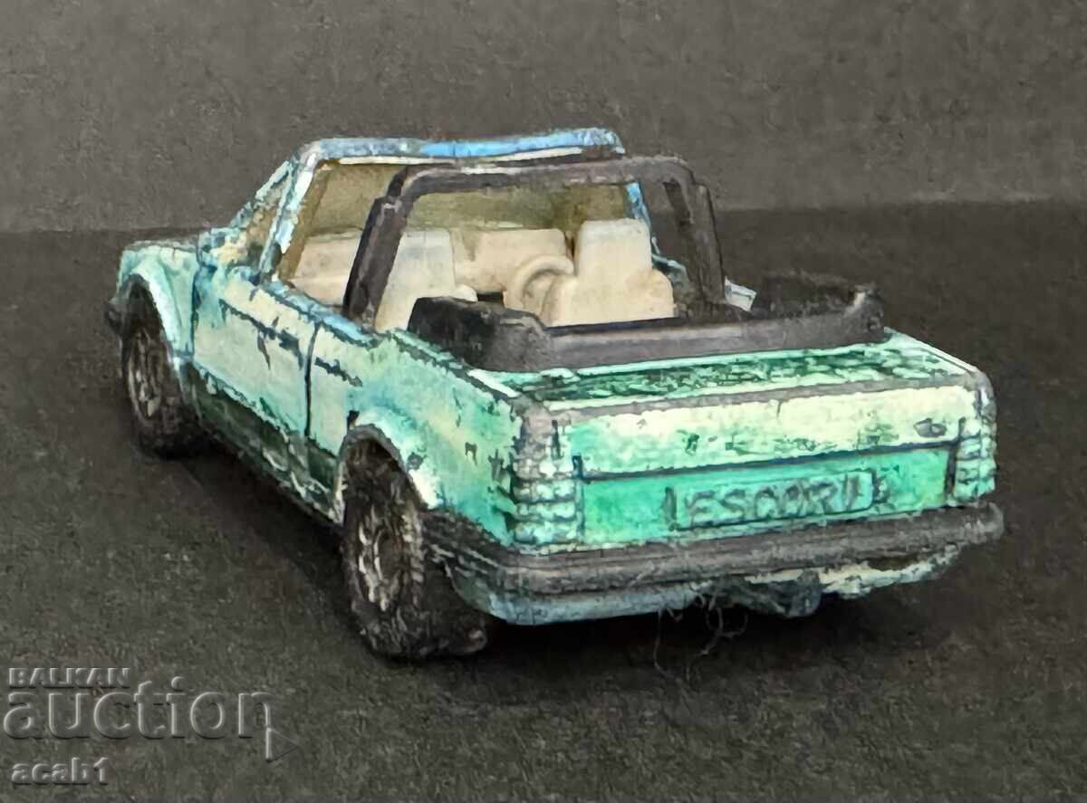 Matchbox Ford Escort Cabriolet cu preț 9.99 BGN | € 5.11