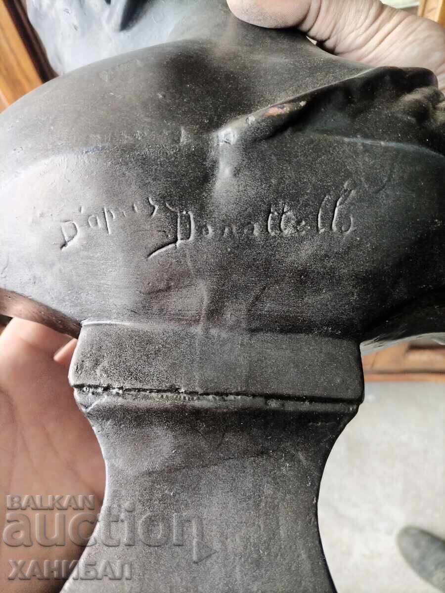 BEAUTIFUL AUTHOR'S BUST SIGNED - 6 BEAUTIFUL AUTHOR'S BUST SIGNED - 6