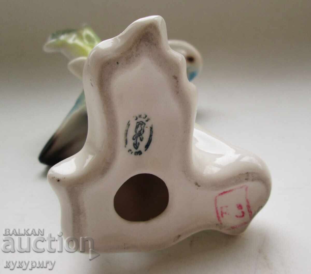 Old porcelain figurine of a parrot with price 60.00 BGN | € 30.68