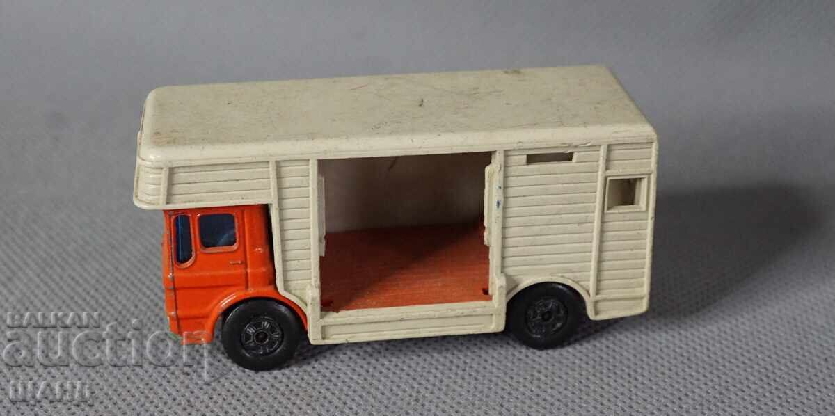 Licitație Matchbox UK HORSE BOX model de camion din metal Licitație Matchbox UK HORSE BOX model de camion din metal
