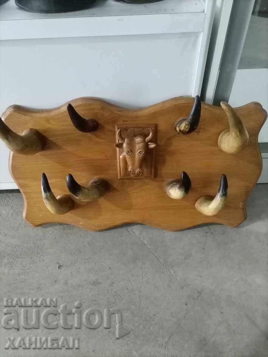 O UȘĂ DE AGĂȚAT FOARTE INTERESANTĂ DIN COARNE - 5 O UȘĂ DE AGĂȚAT FOARTE INTERESANTĂ DIN COARNE - 5