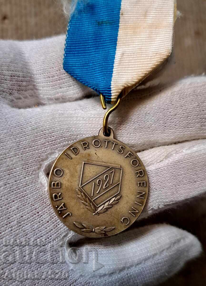 Δημοπρασία Κάποιο ασημένιο παράσημο Δημοπρασία Κάποιο ασημένιο παράσημο