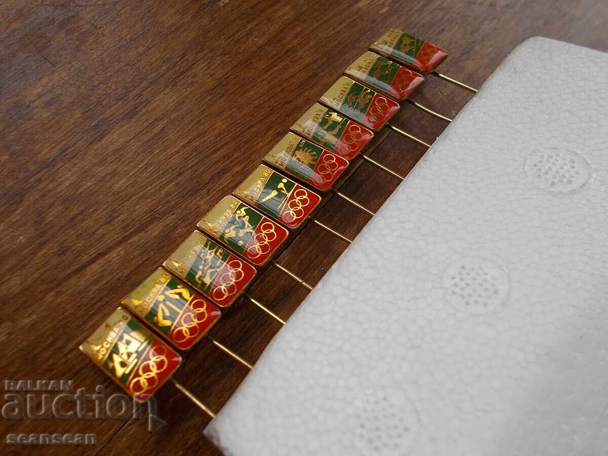 Delivery of Lot of 10 mint badges from the Moscow and Lake Placid Olympics Delivery of Lot of 10 mint badges from the Moscow and Lake Placid Olympics