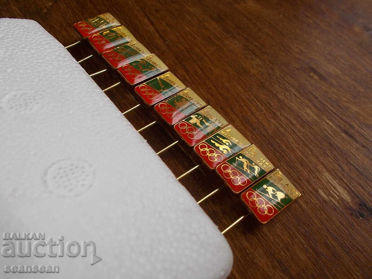 Lot of 10 mint badges from the Moscow and Lake Placid Olympics - 5 Lot of 10 mint badges from the Moscow and Lake Placid Olympics - 5