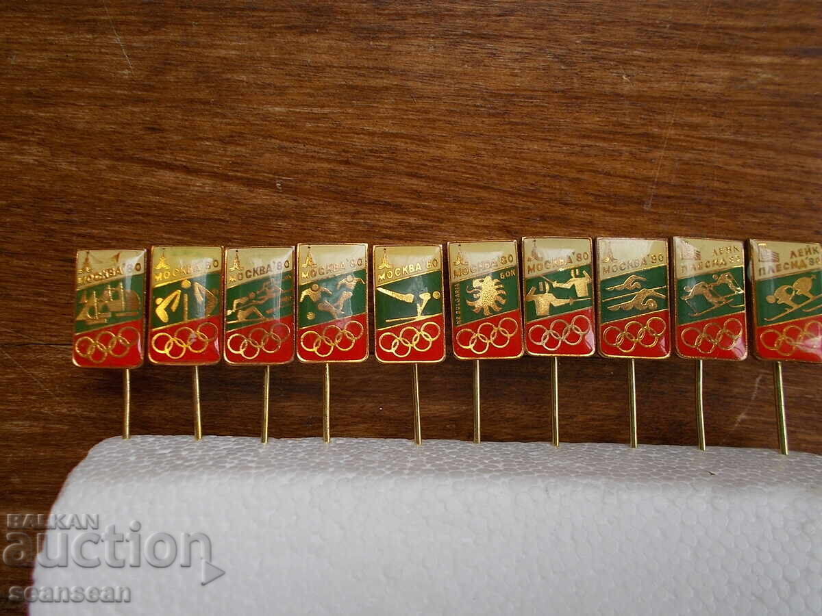 Lot of 10 mint badges from the Moscow and Lake Placid Olympics Lot of 10 mint badges from the Moscow and Lake Placid Olympics