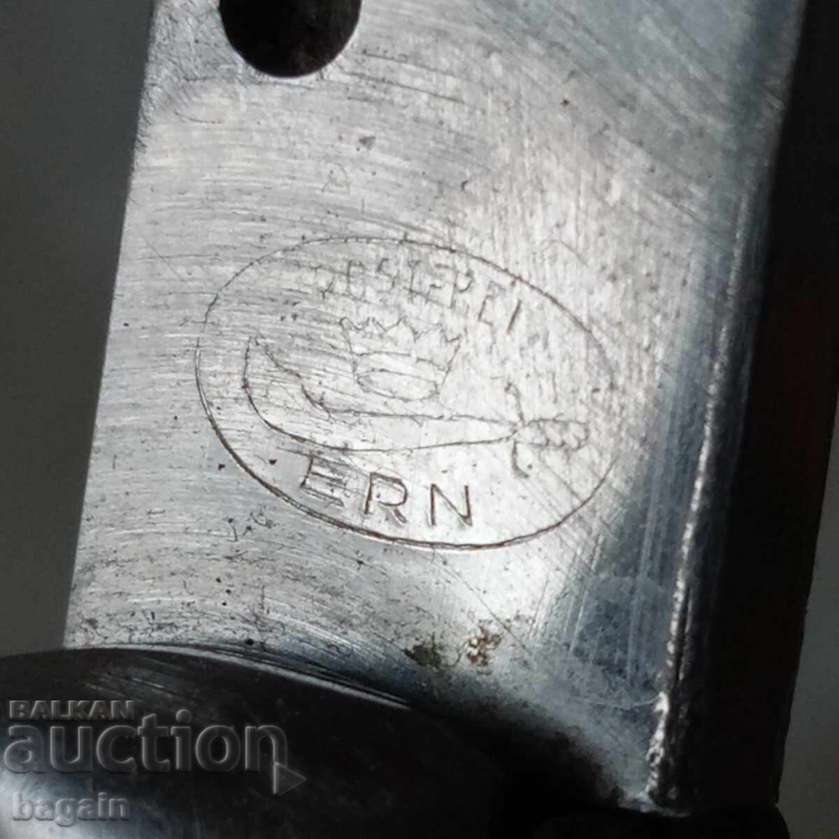 Cuțit automat german mare cu preț 120.00 BGN | € 61.36 Cuțit automat german mare cu preț 120.00 BGN | € 61.36