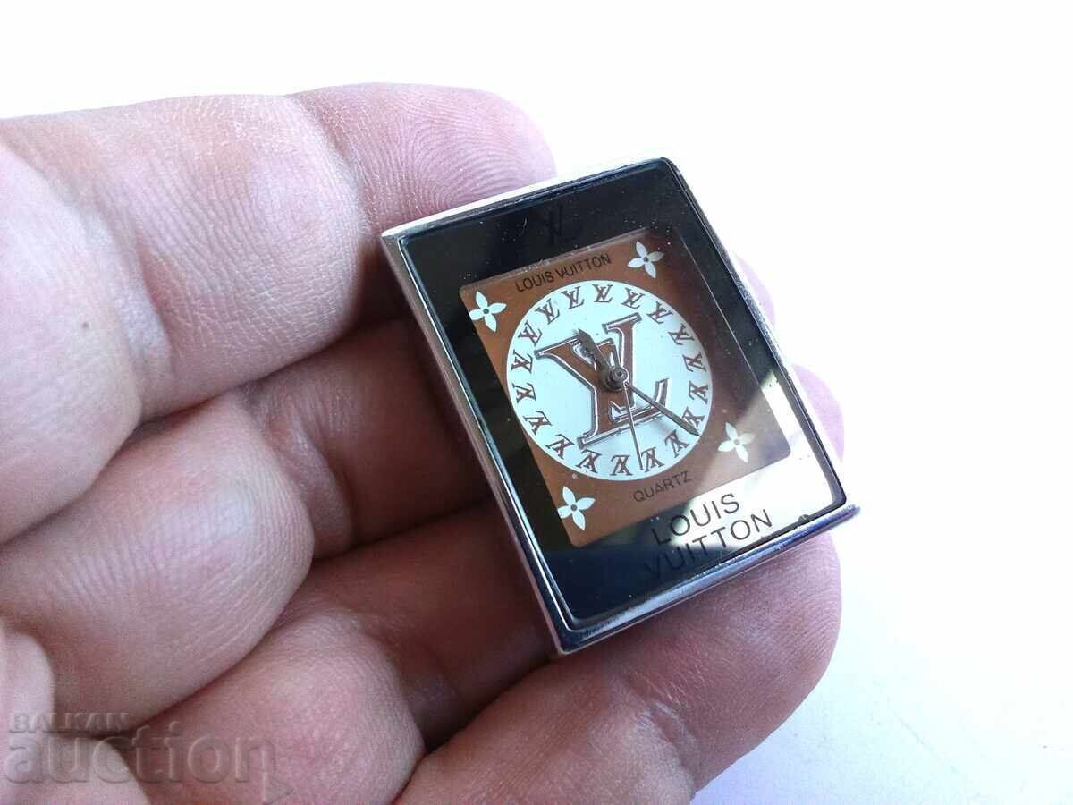 Аукцион часовник на луис витон LOUIS VUITTON Оригинал