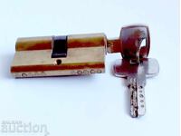 Πατρον πόρτας, ορείχαλκος, 2 κλειδιά