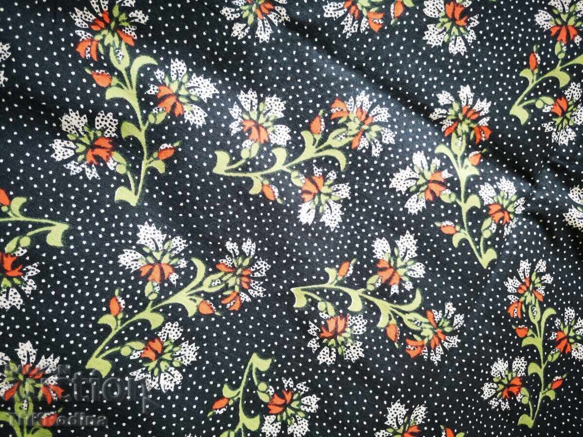 Bucată de pânză veche de bumbac, epoca socialistă, L/ 86cm, L/ 288cm Bucată de pânză veche de bumbac, epoca socialistă, L/ 86cm, L/ 288cm