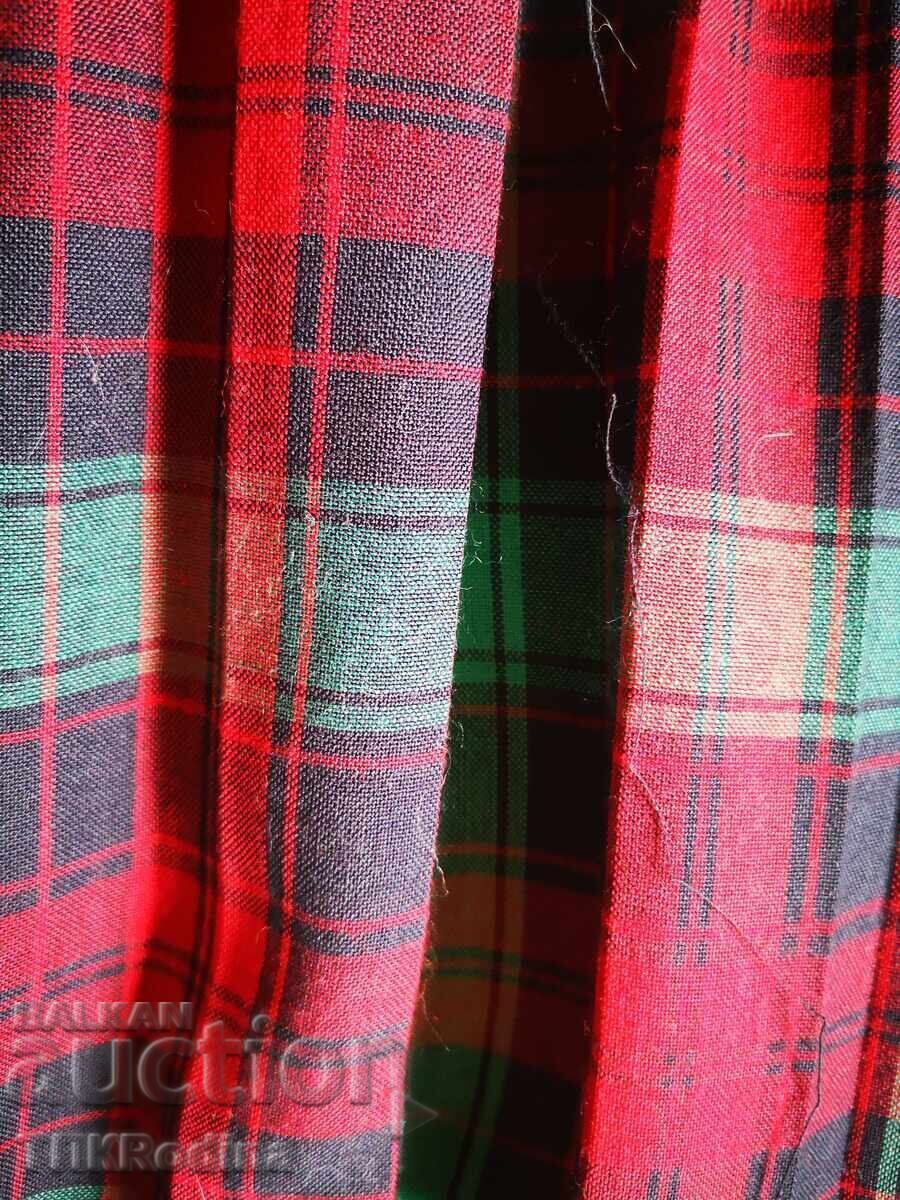 Аукцион Парче памучен стар плат на плисета, соц епоха