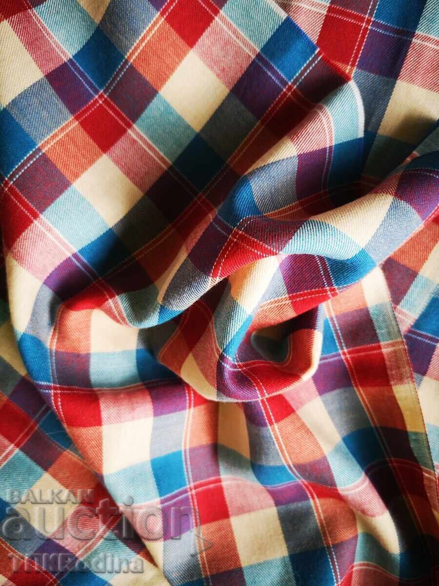 Bucată de pânză de bumbac veche, epoca socialistă cu preț 10.00 BGN | € 5.11 Bucată de pânză de bumbac veche, epoca socialistă cu preț 10.00 BGN | € 5.11