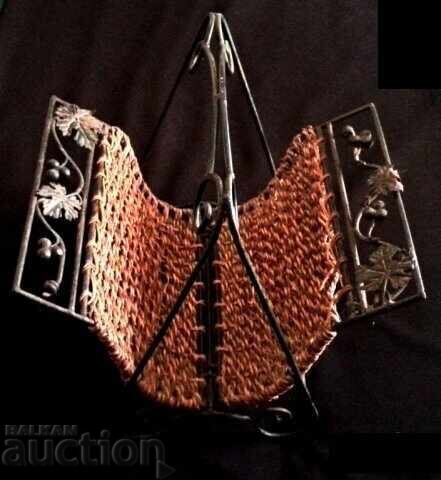 Coș de vin din fier forjat cu preț € 48.00 | 93.88 BGN Coș de vin din fier forjat cu preț € 48.00 | 93.88 BGN