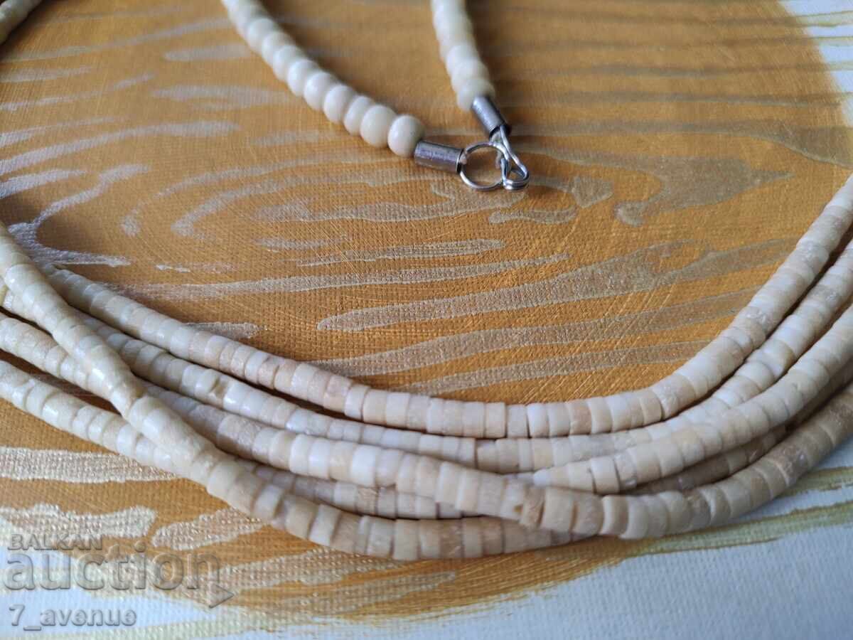 Necklace, very beautiful, feminine, costs 70s, 8.04.2025 with price 99.00 BGN | € 50.62